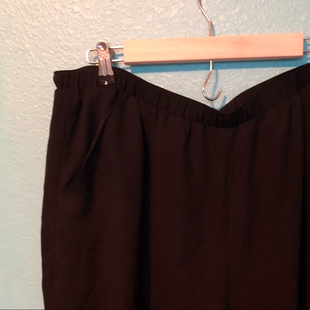 Black scalloped chiffon shorts with pockets!